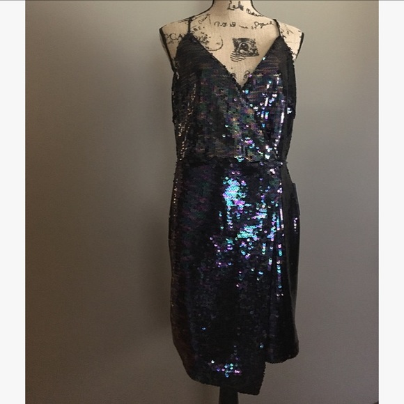 💕 Adelyn Rae Sparkle Wrap Dress - Picture 2 of 7